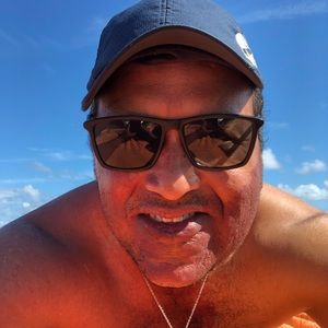 Meet your Posher, Robert